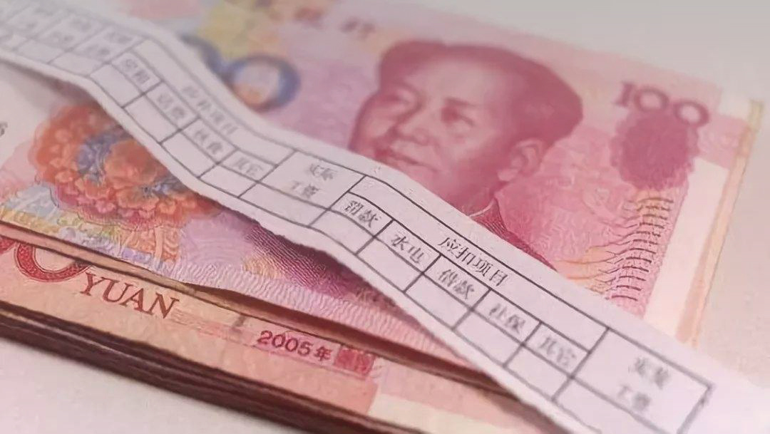 公司少算了销售提成，员工可以离职要求经济补偿？
