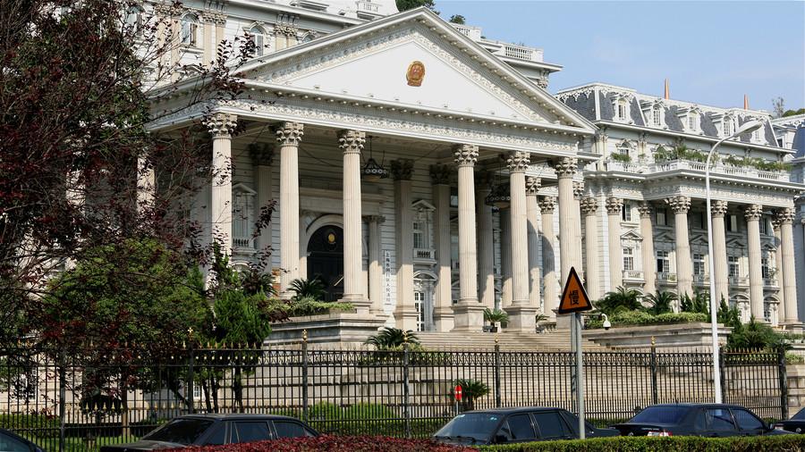 中企法顾：劳动者被行政拘留，用人单位解除合同是否违法？