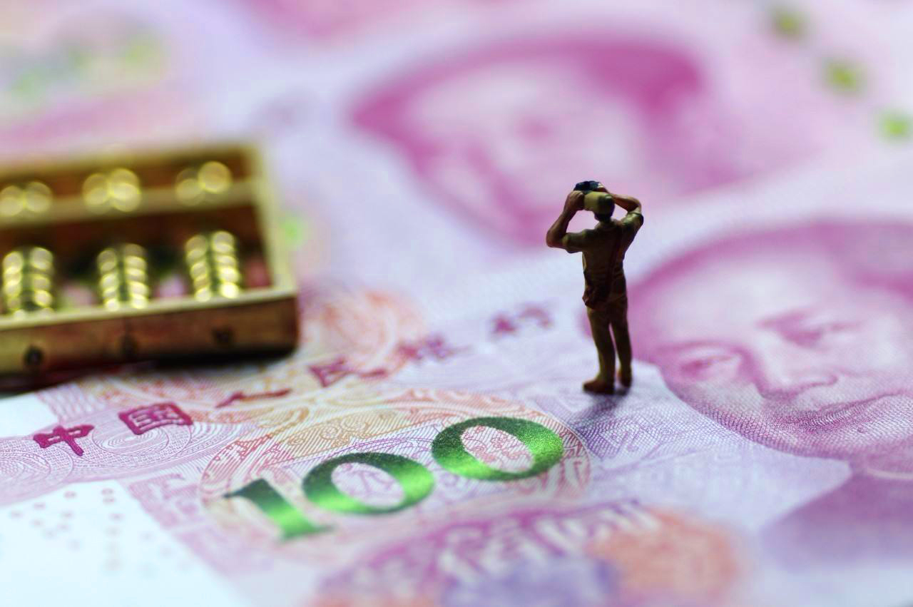 员工故意不签合同，要求企业赔偿二倍工资，算欺诈吗？