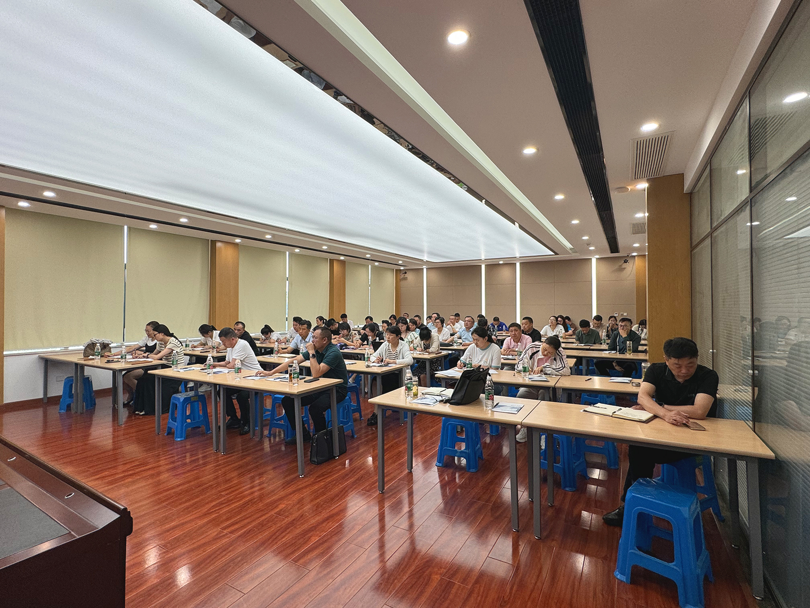 中企法顾助力泰州黄桥商会，打造无讼企业新风尚
