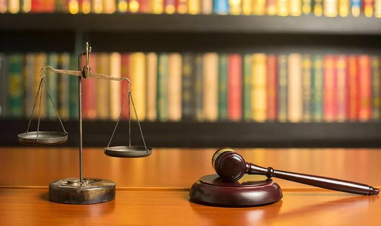 违法分包下工亡，法院：无劳动关系不支持先行支付